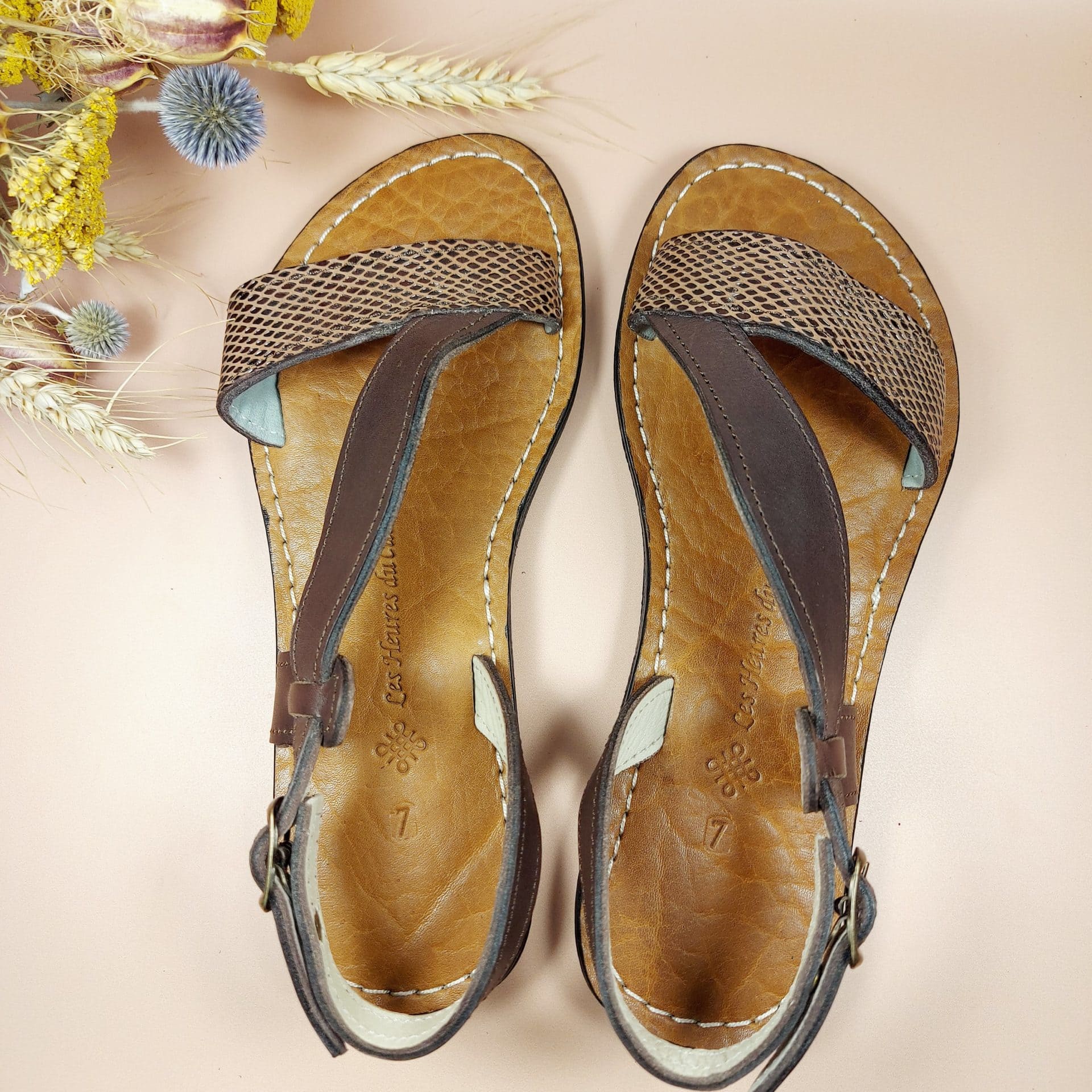 sandales en cuir marron et cuir imitation serpent