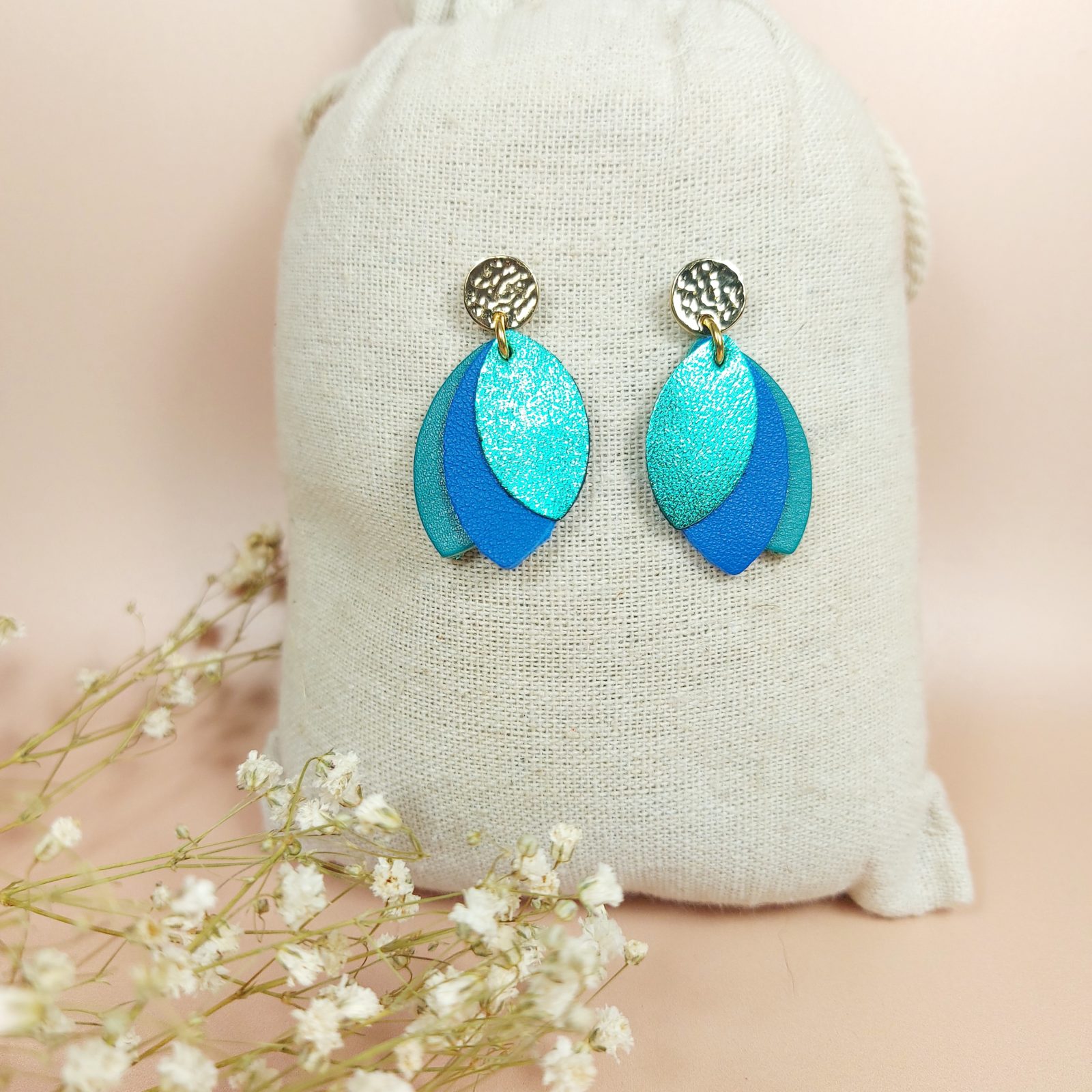 boucles d'oreilles en cuir upcyclé collection demoiselle"