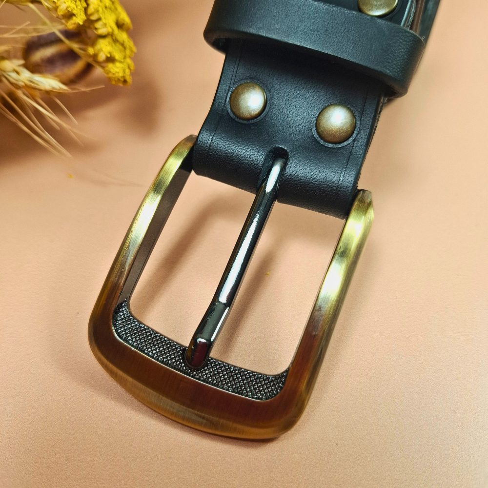 Ceinture noire en cuir